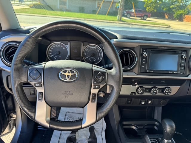 2019 TOYOTA TACOMA - Gallery Image