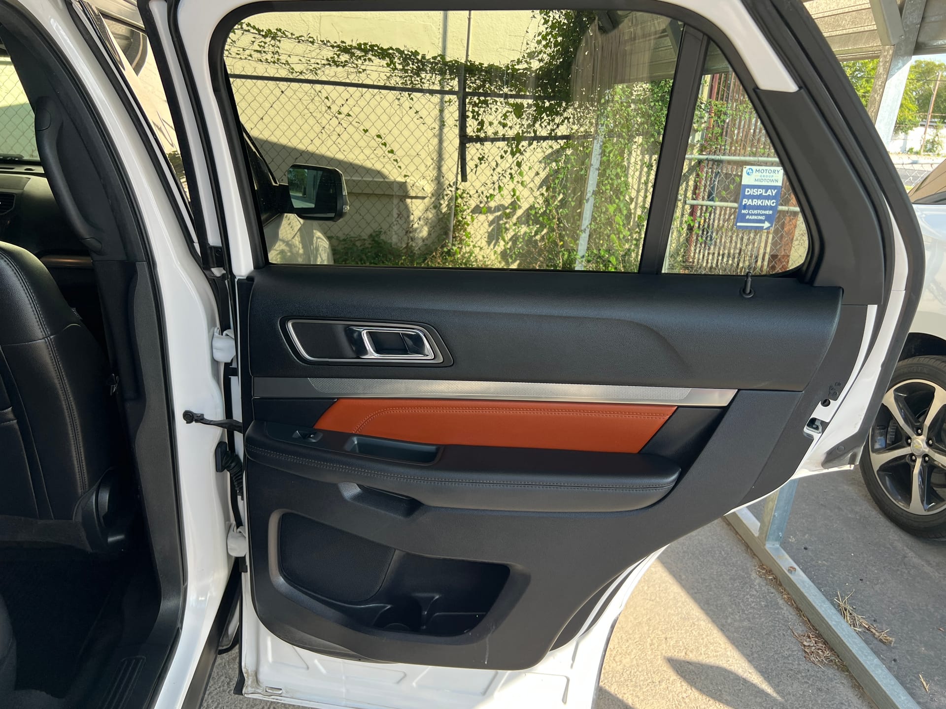 2019 FORD EXPLORER - Gallery Image
