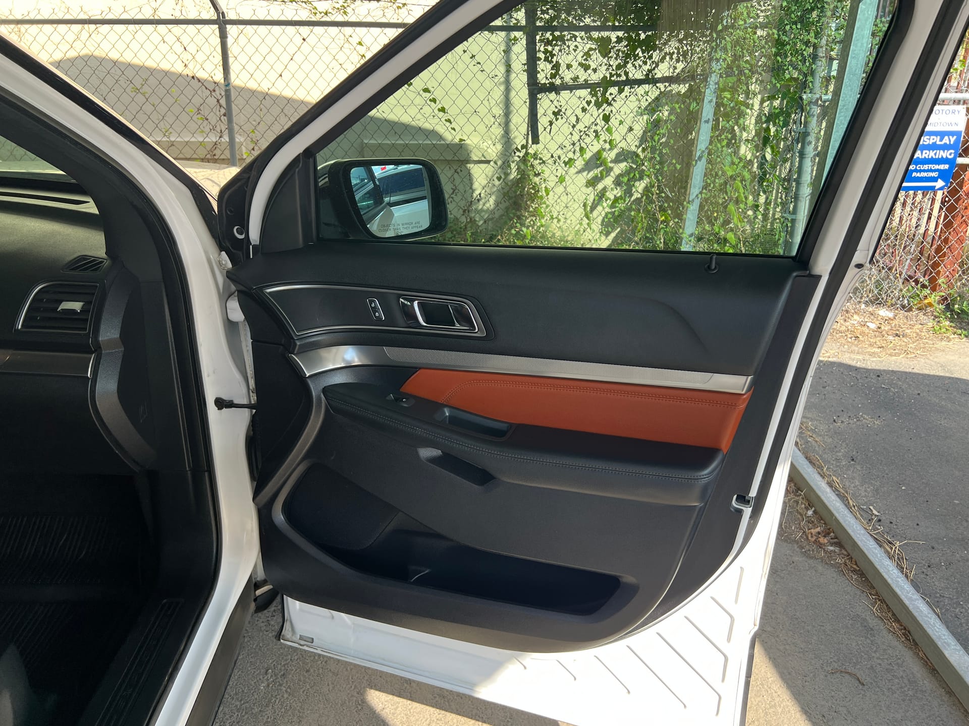2019 FORD EXPLORER - Gallery Image