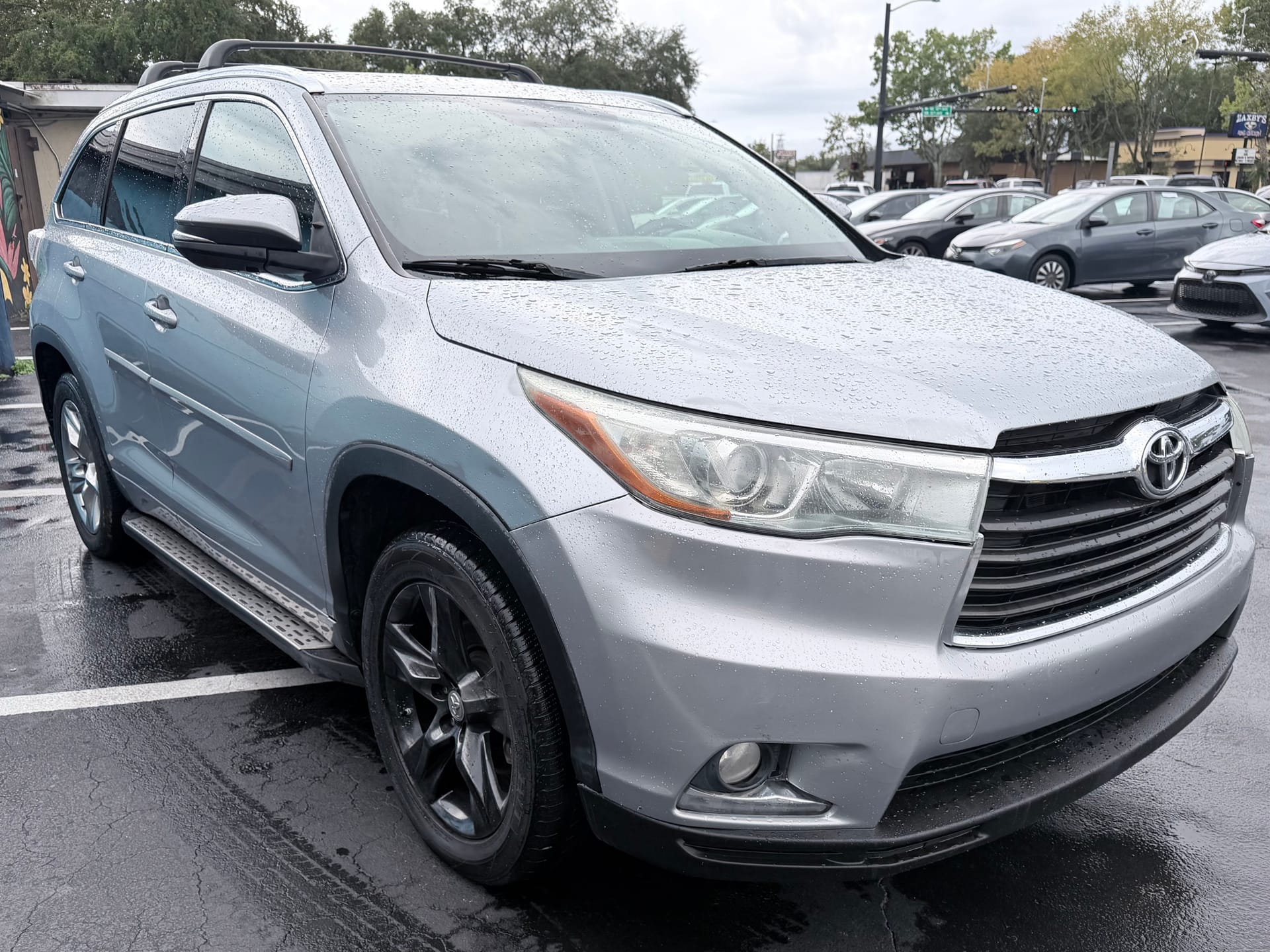 2014 TOYOTA HIGHLANDER LIMITED - Gallery Image