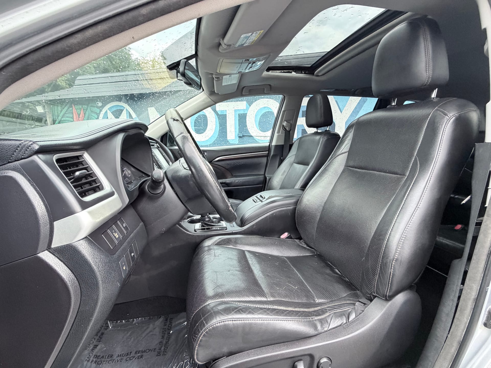 2014 TOYOTA HIGHLANDER LIMITED - Gallery Image
