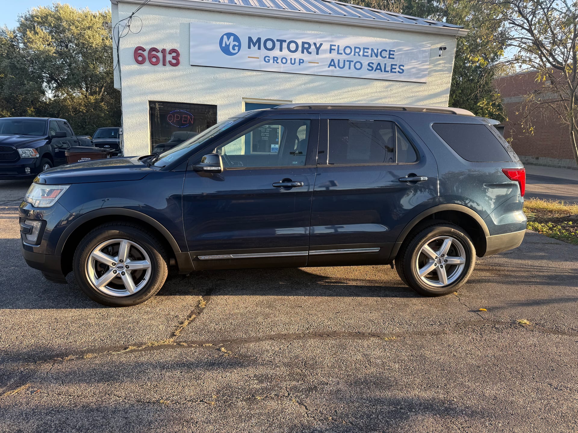 2017 FORD EXPLORER - Gallery Image