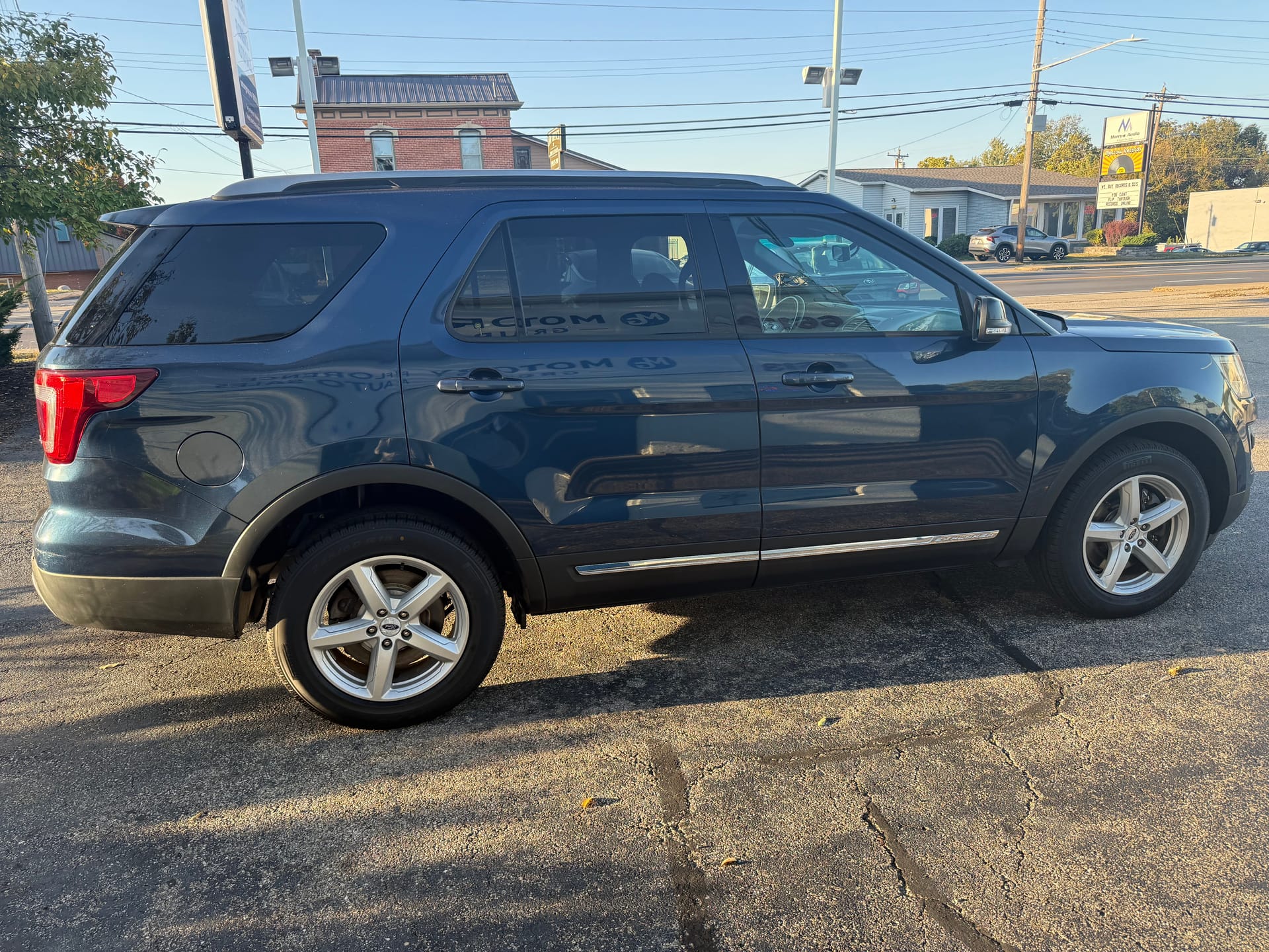 2017 FORD EXPLORER - Gallery Image