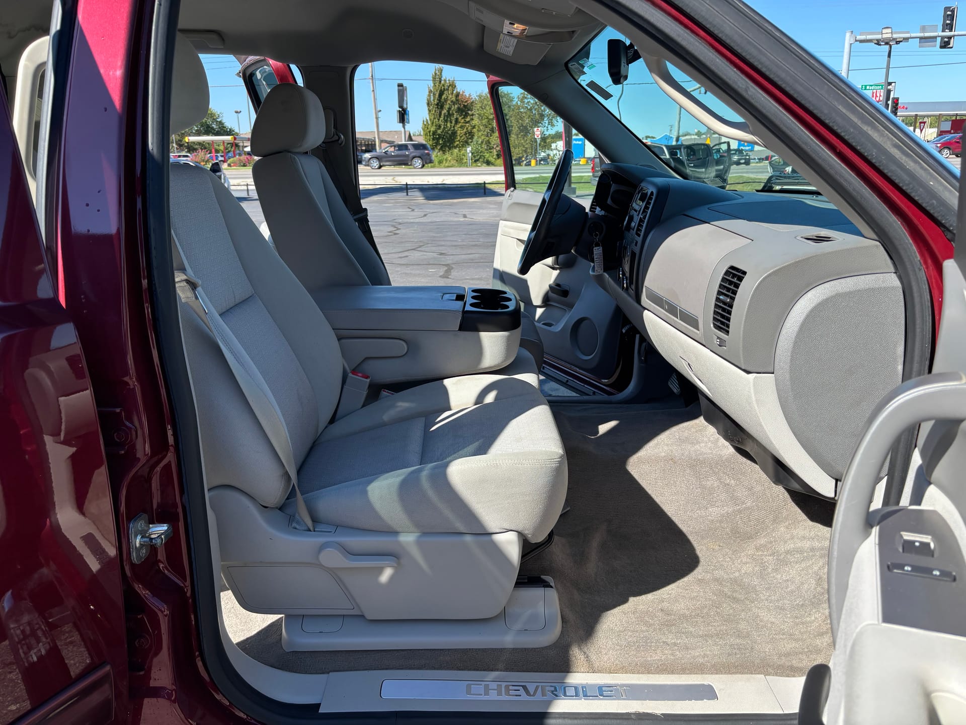 2013 CHEVROLET SILVERADO - Gallery Image