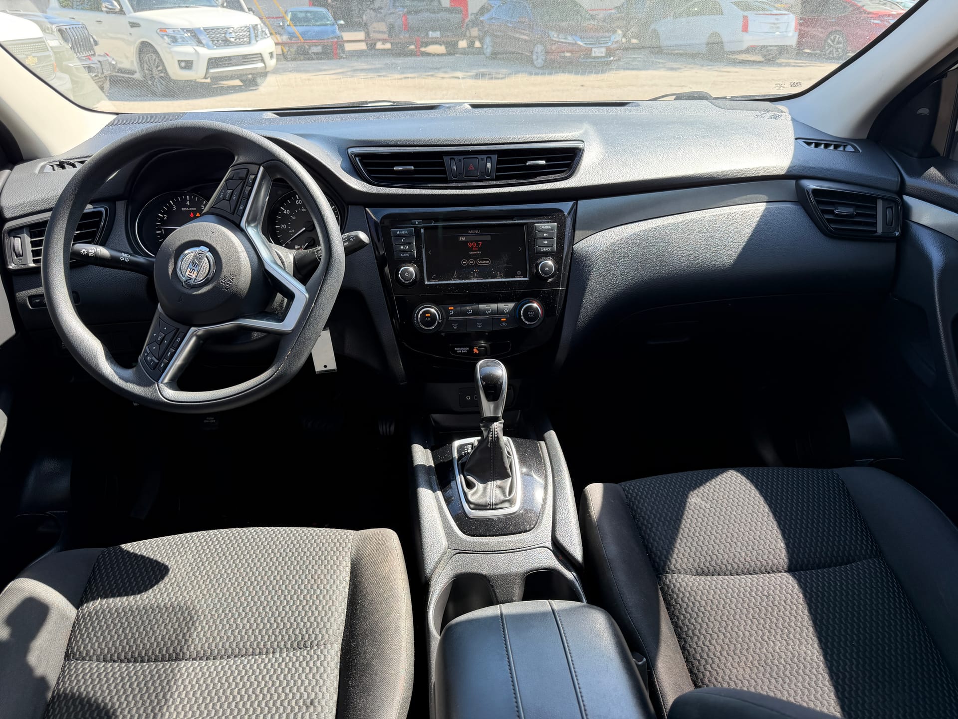 2019 NISSAN ROGUE - Gallery Image