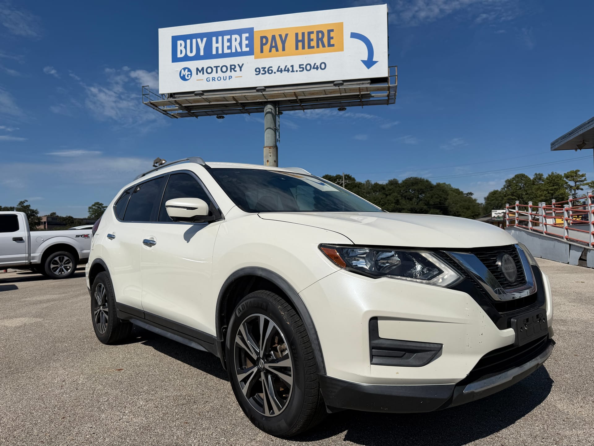 2019 NISSAN ROGUE - Gallery Image