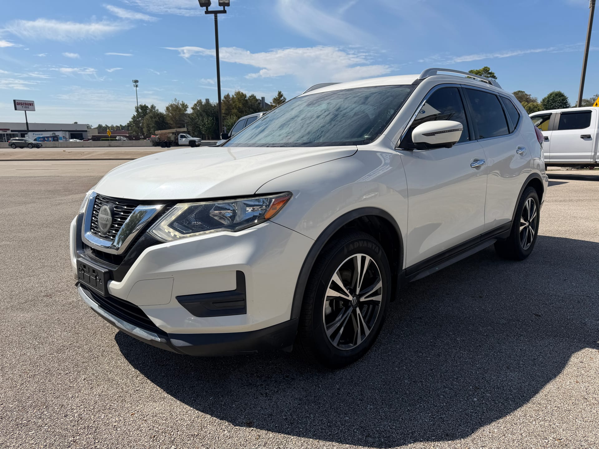 2019 NISSAN ROGUE - Gallery Image