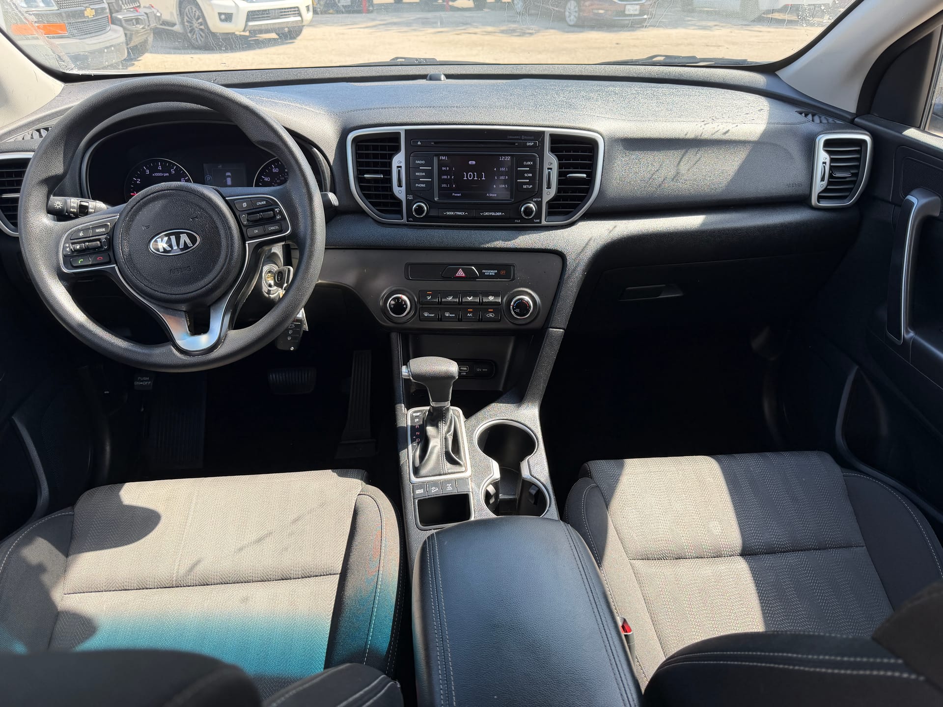 2019 KIA SPORTAGE - Gallery Image