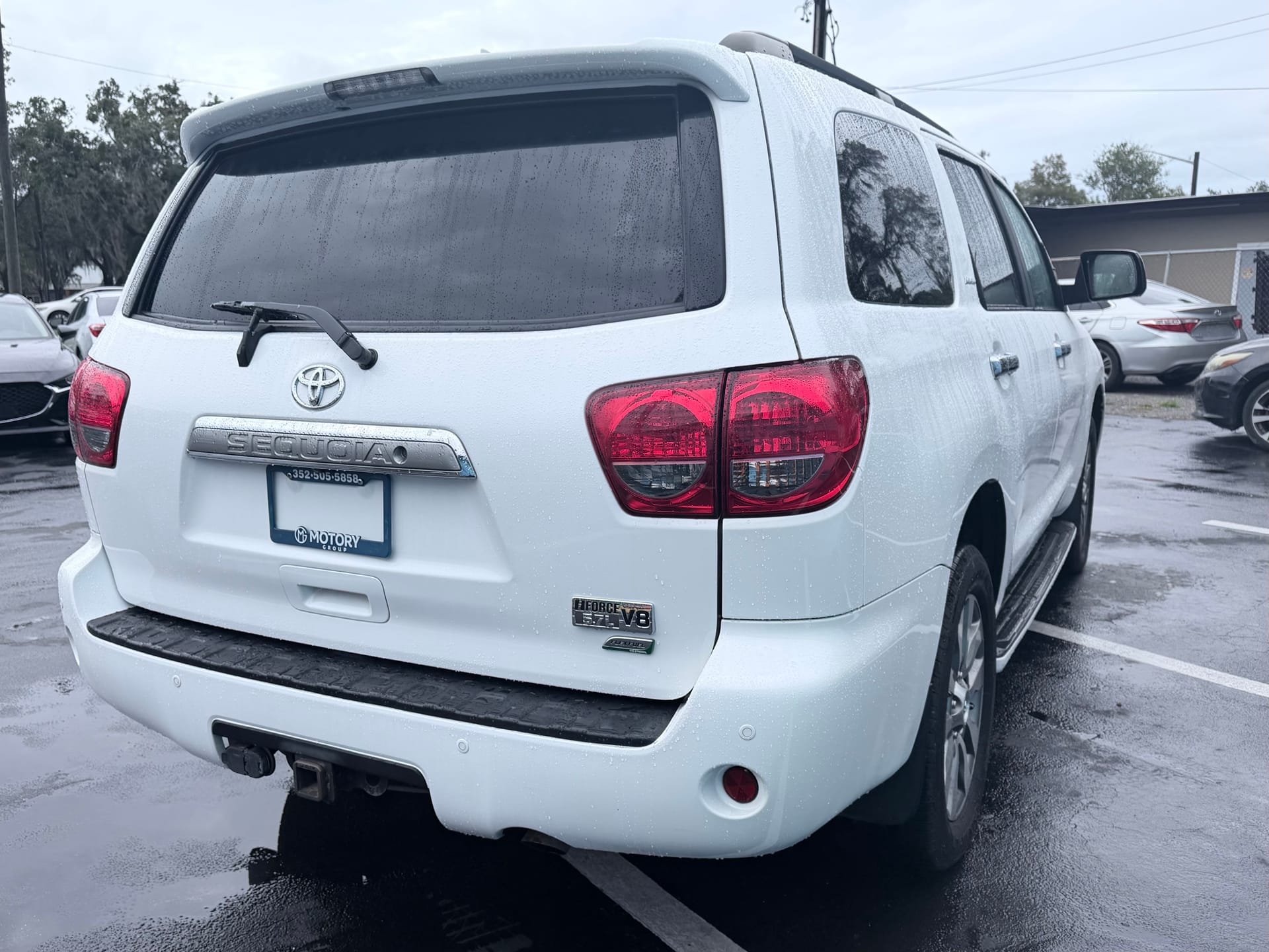 2016 TOYOTA SEQUOIA - Gallery Image