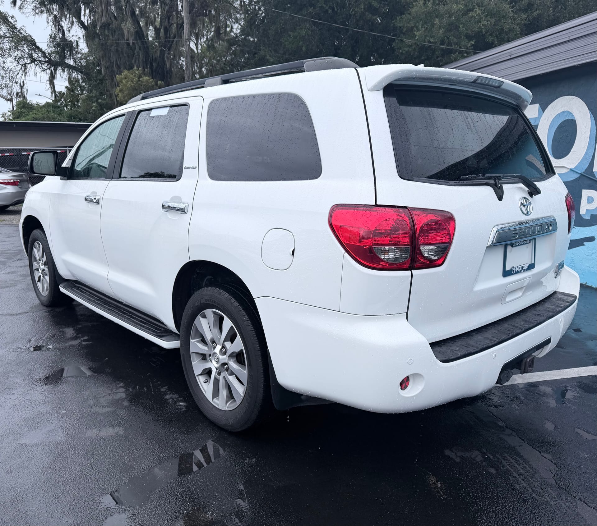 2016 TOYOTA SEQUOIA - Gallery Image