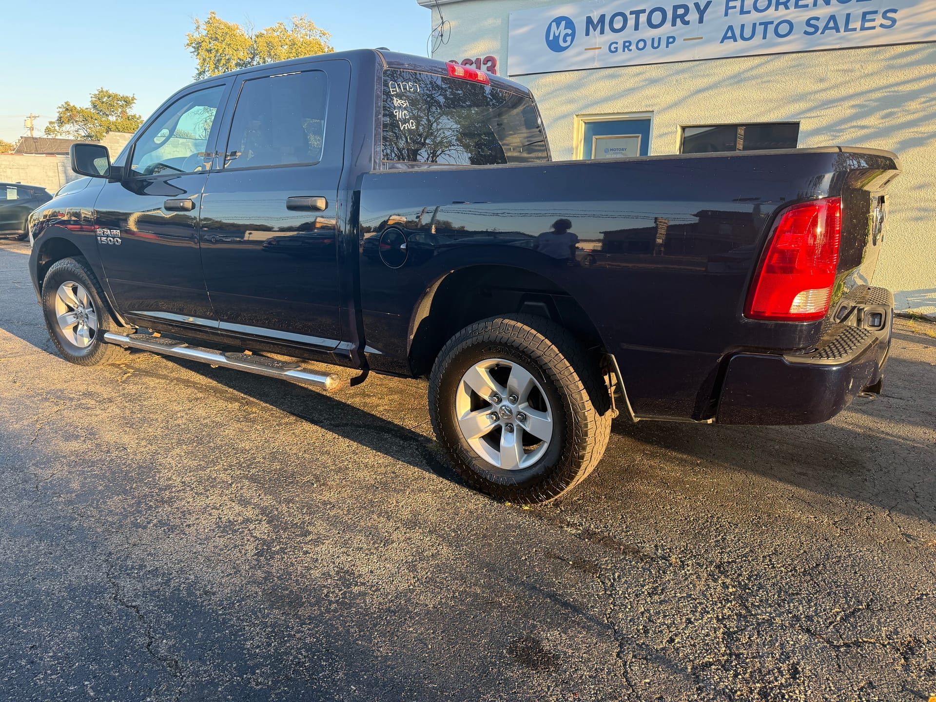 2017 RAM 1500 - Gallery Image