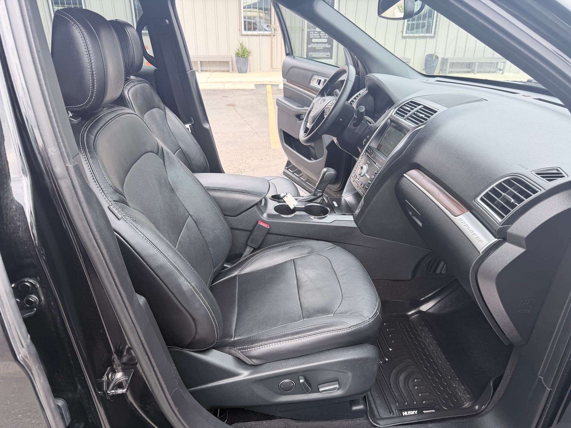 2018 FORD EXPLORER - Gallery Image