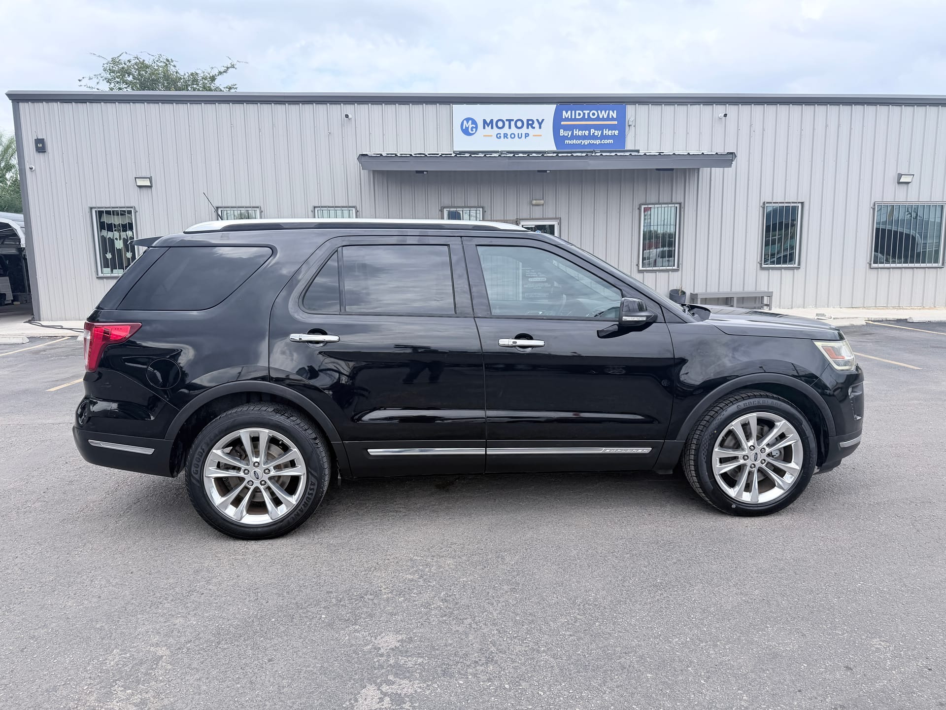 2018 FORD EXPLORER - Gallery Image