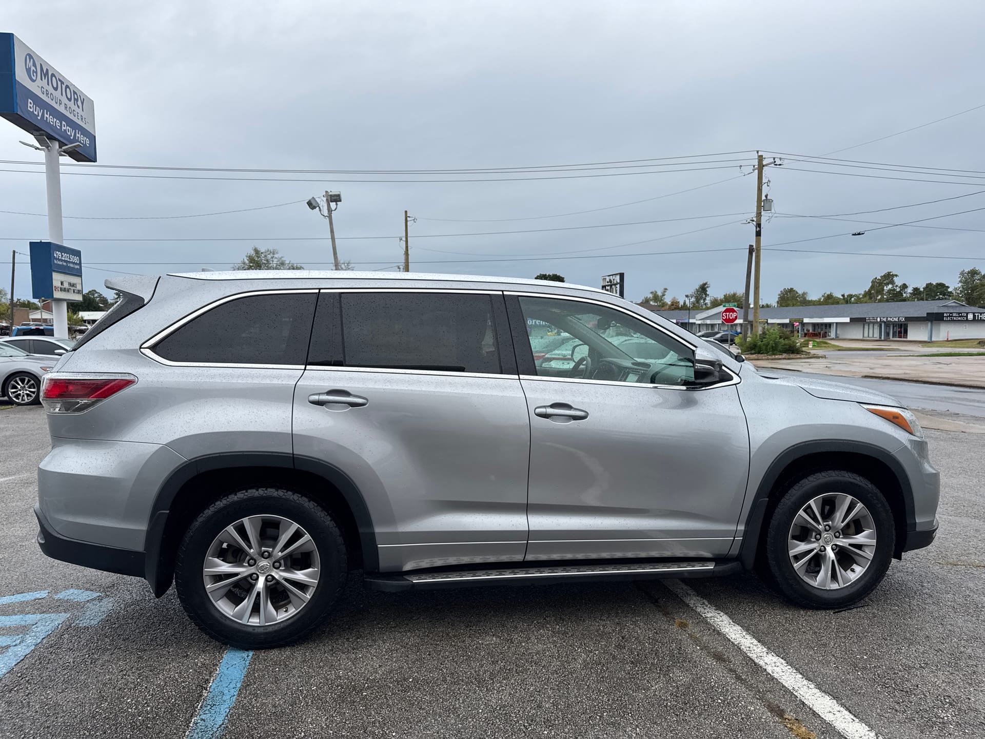 2015 TOYOTA HIGHLANDER - Gallery Image