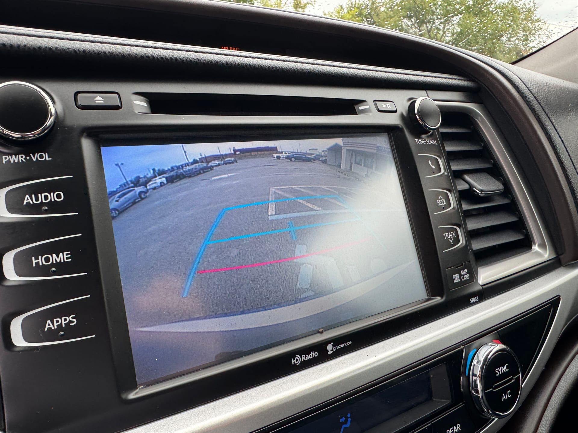 2015 TOYOTA HIGHLANDER - Gallery Image