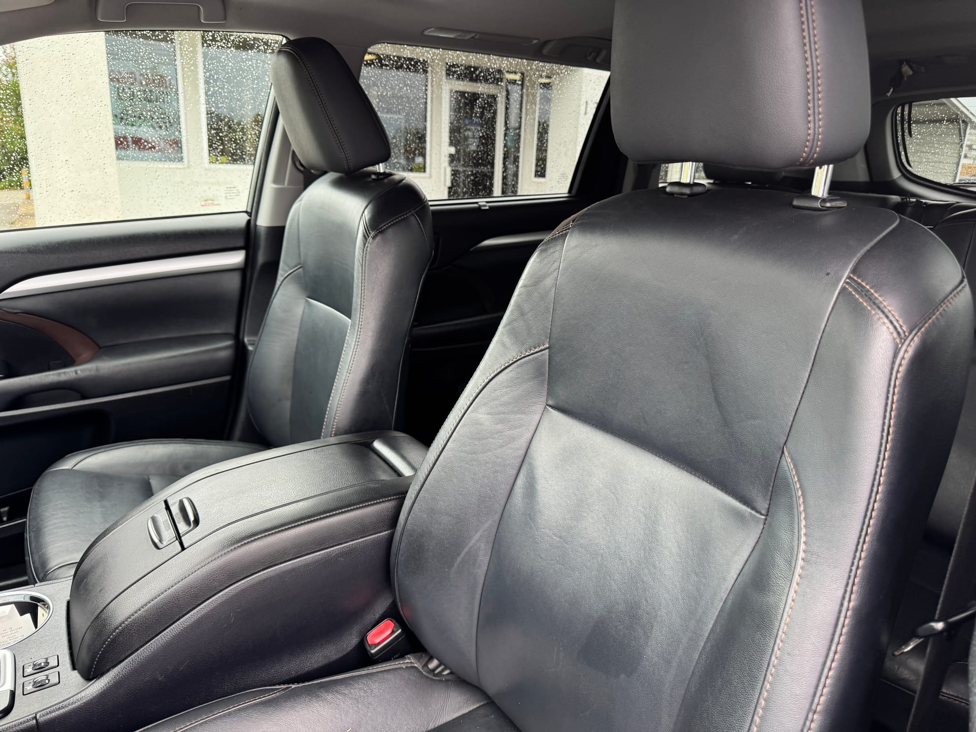 2015 TOYOTA HIGHLANDER - Gallery Image