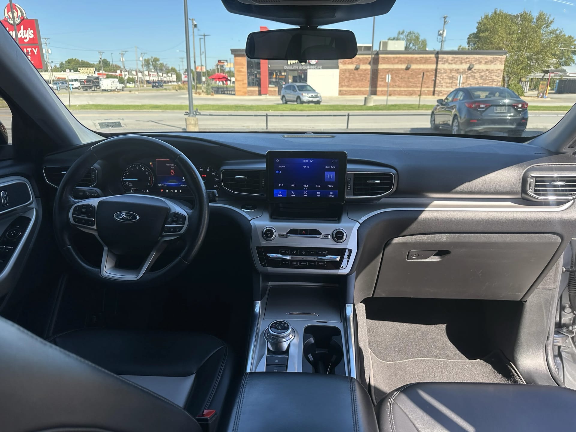 2022 FORD EXPLORER - Gallery Image