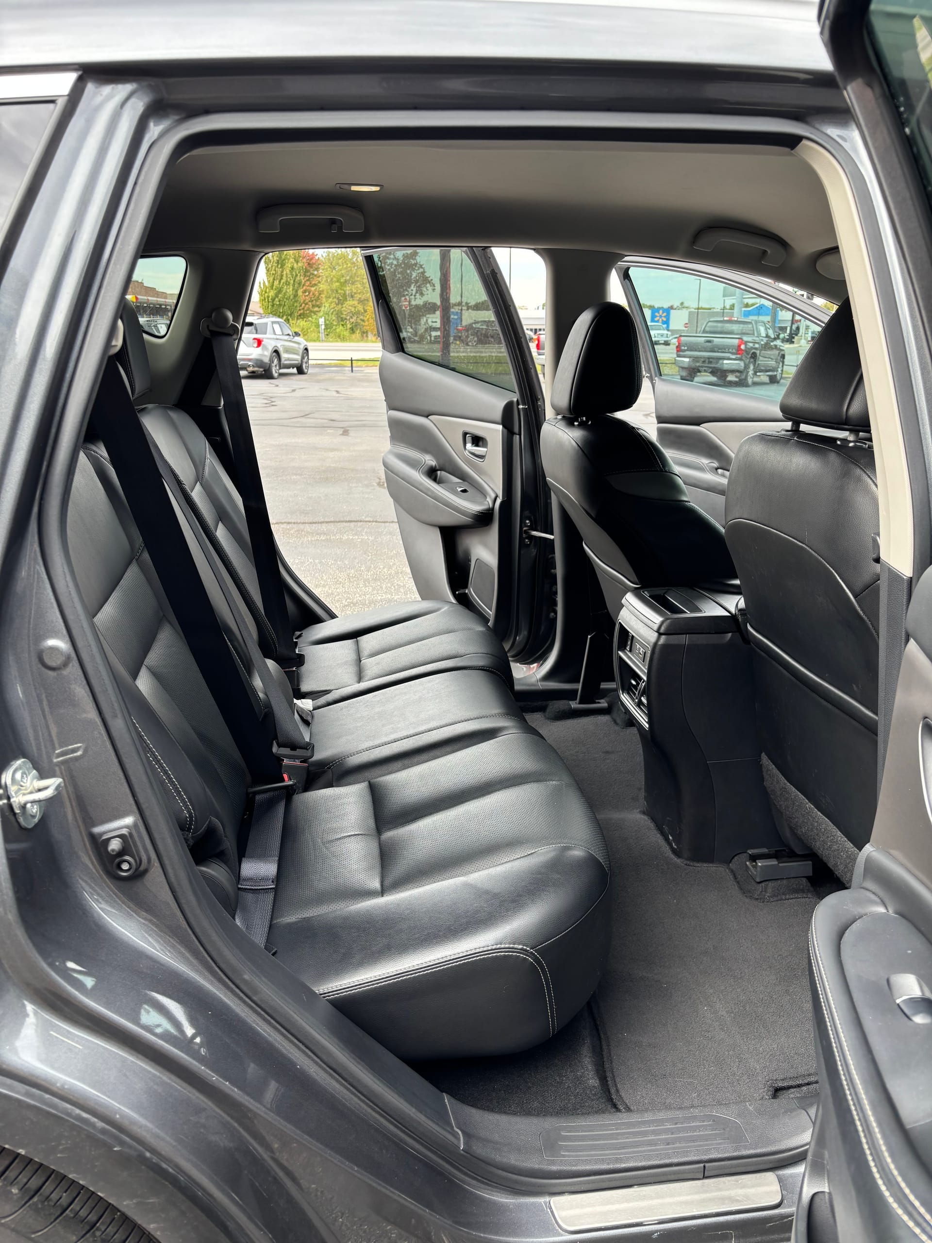 2020 NISSAN ROGUE - Gallery Image