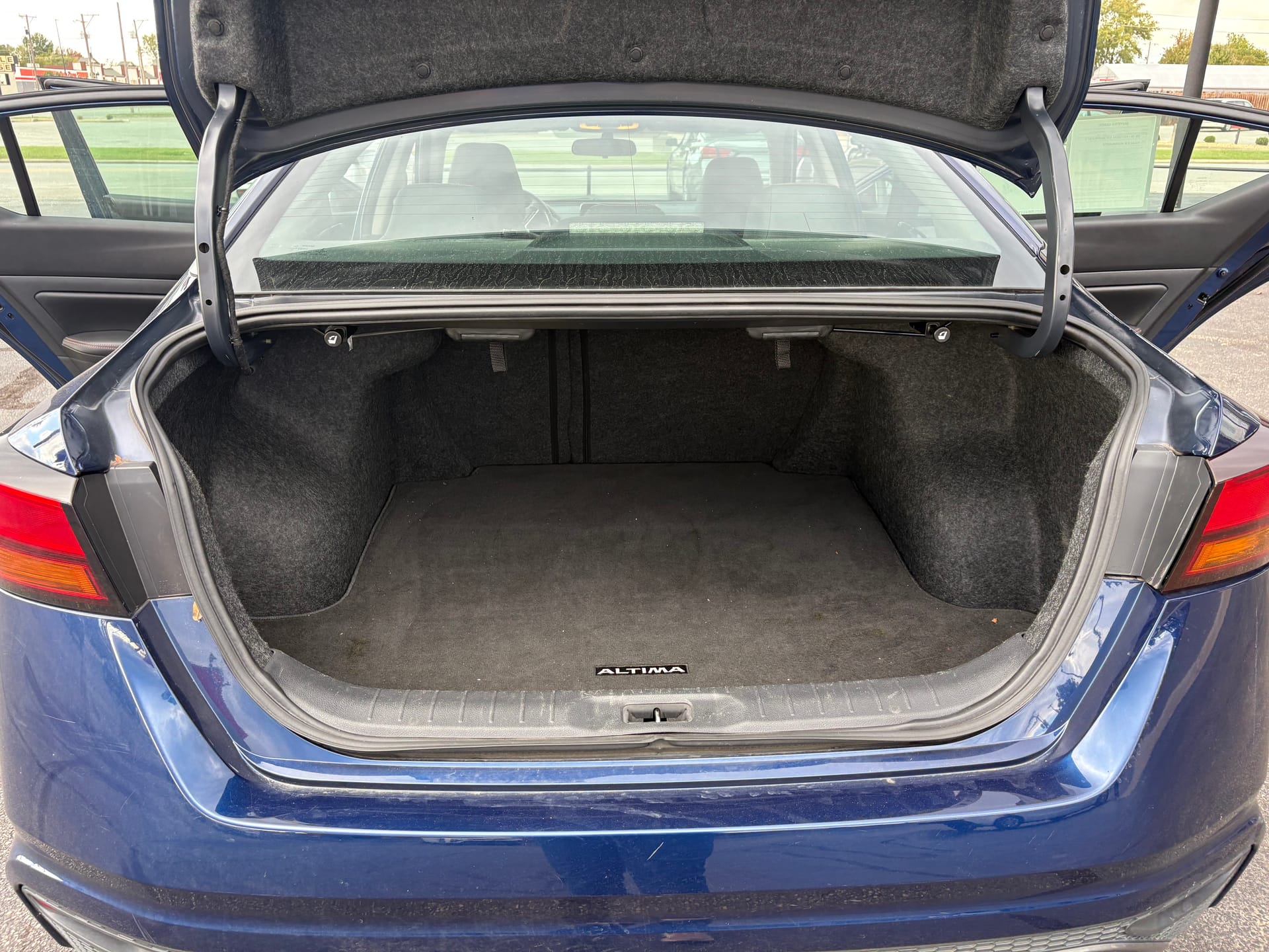 2019 NISSAN ALTIMA - Gallery Image