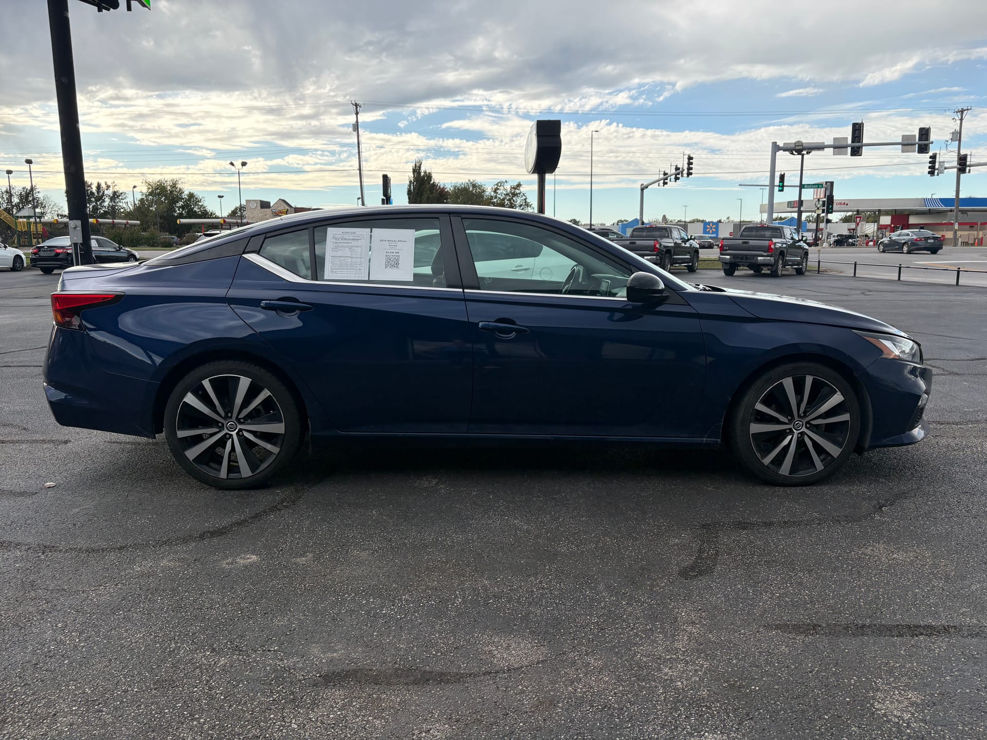 2019 NISSAN ALTIMA - Gallery Image