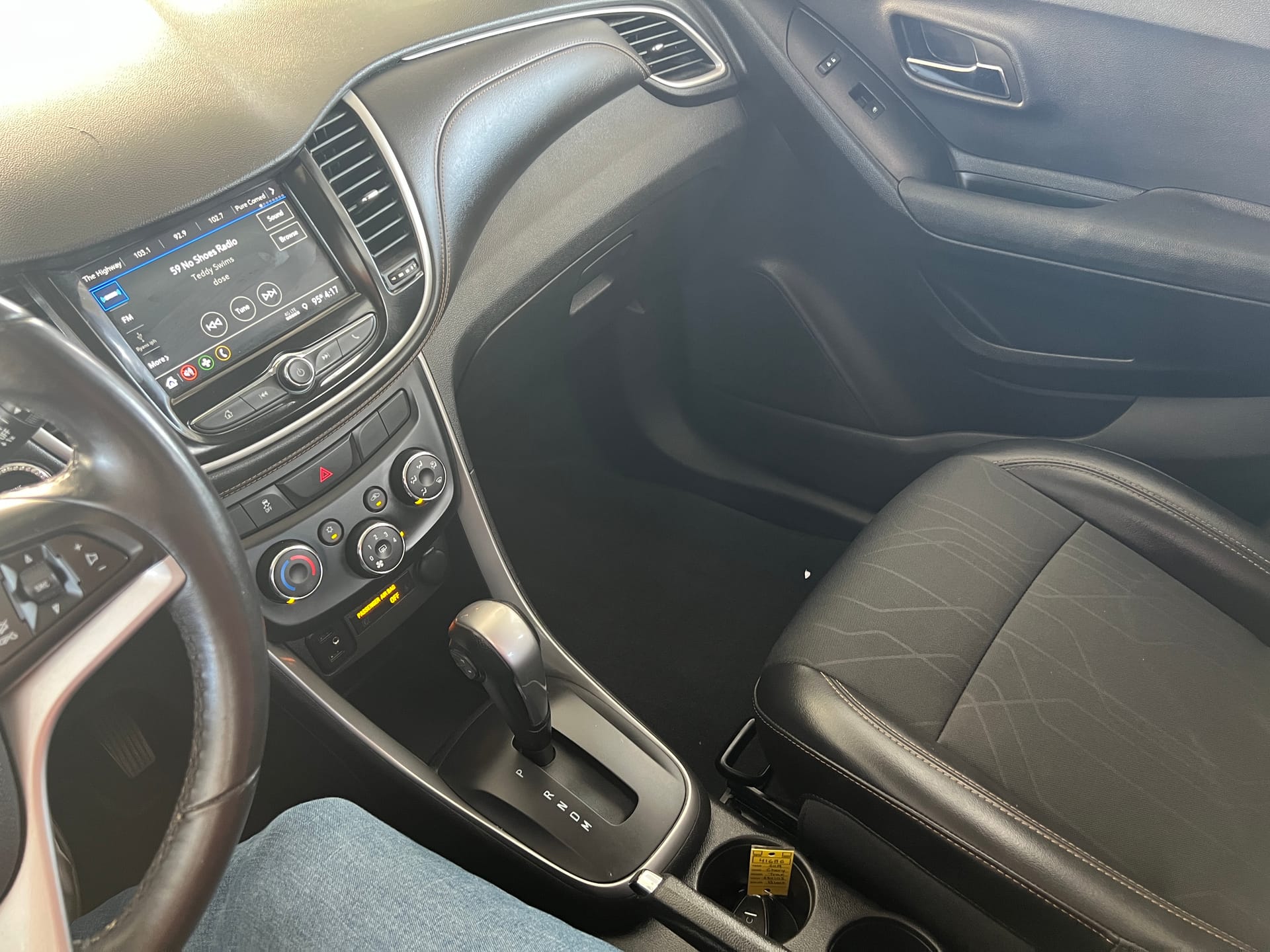 2019 CHEVROLET TRAX - Gallery Image