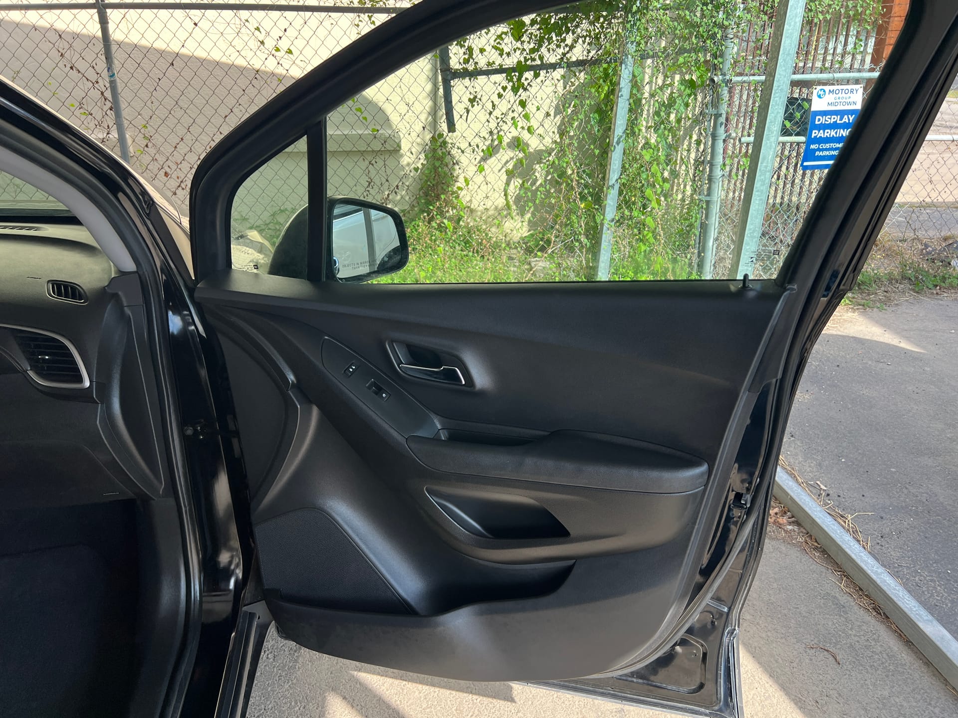 2019 CHEVROLET TRAX - Gallery Image