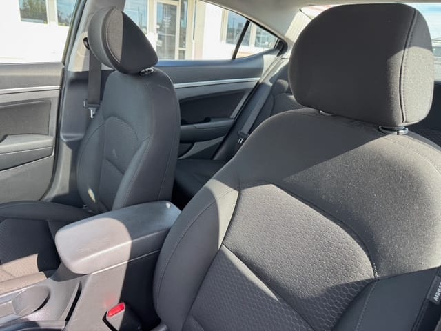2019 HYUNDAI ELANTRA - Gallery Image