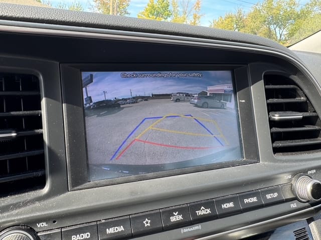 2019 HYUNDAI ELANTRA - Gallery Image