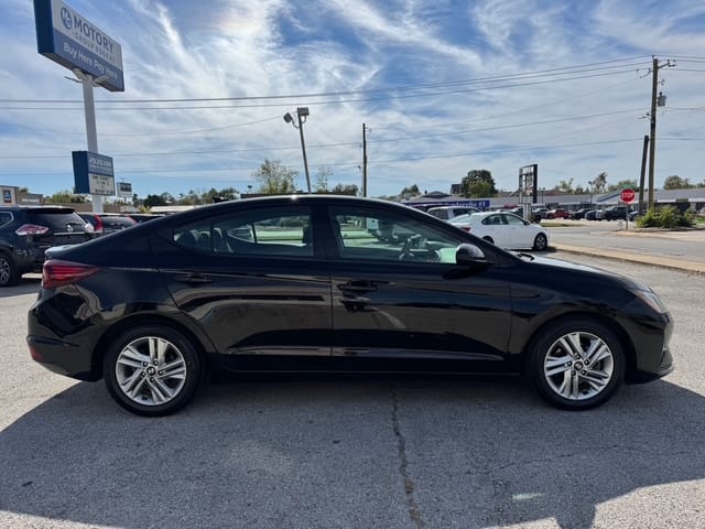 2019 HYUNDAI ELANTRA - Gallery Image