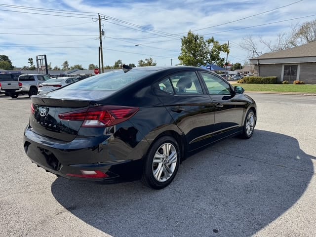 2019 HYUNDAI ELANTRA - Gallery Image