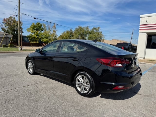 2019 HYUNDAI ELANTRA - Gallery Image