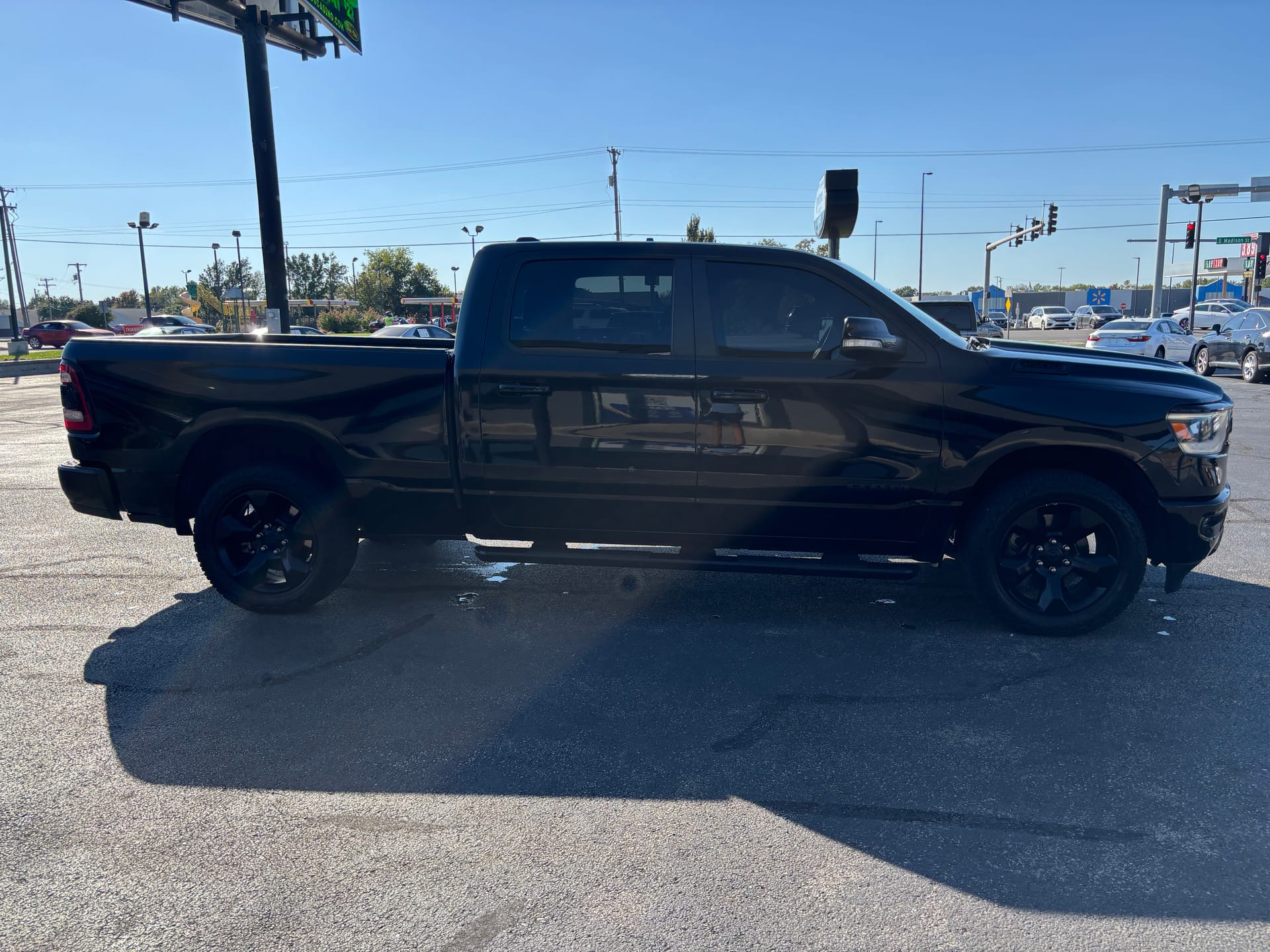 2019 RAM 1500 - Gallery Image