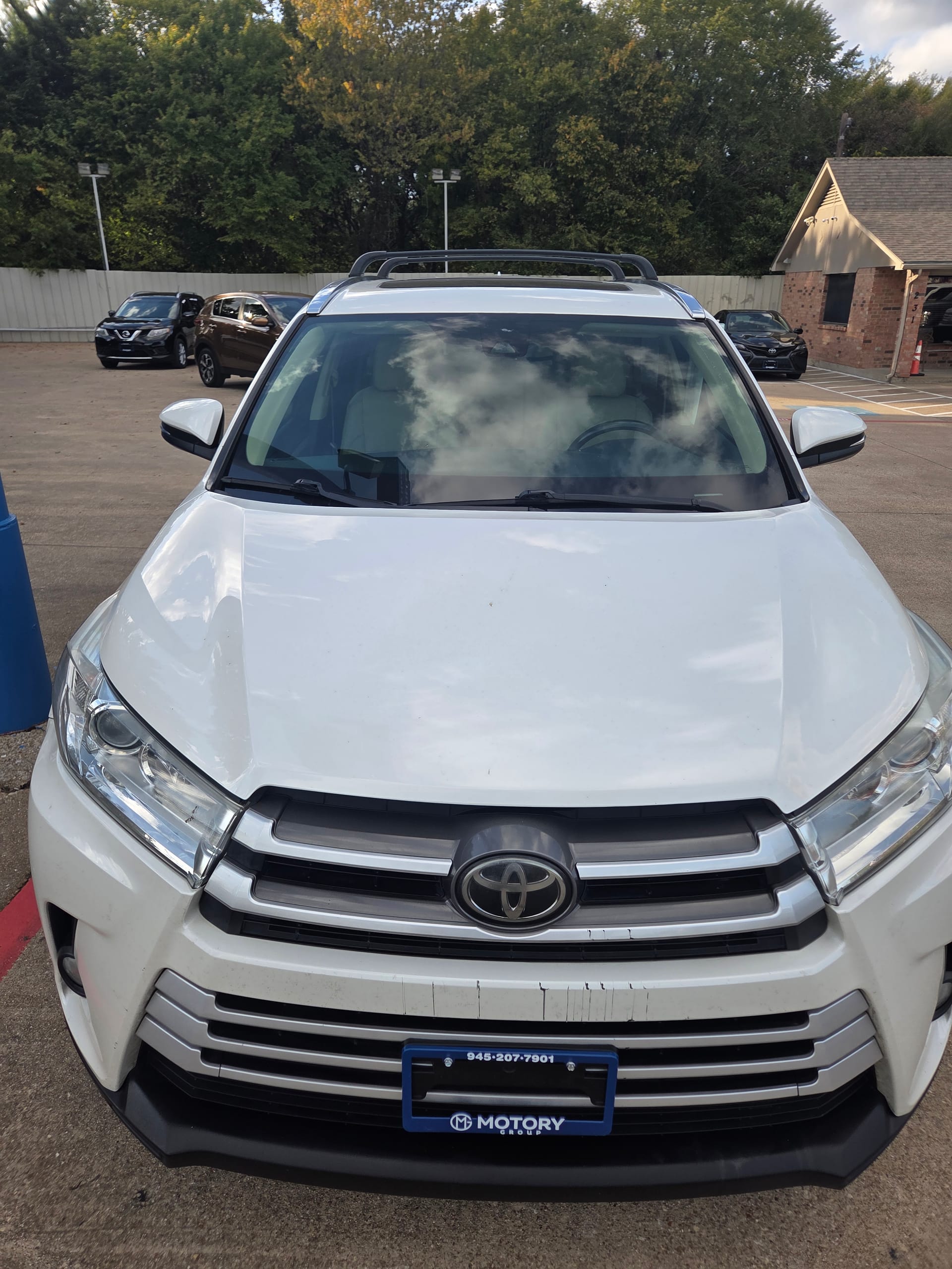 2018 TOYOTA HIGHLANDER - Gallery Image